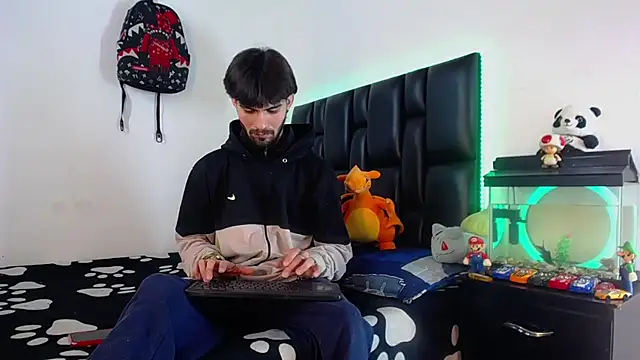 Brutal Sex Fucking online show from July 17, 12:45 pm
