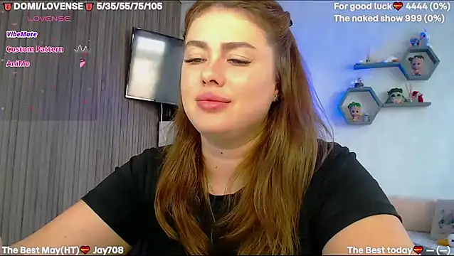 Snapshot of SuchCute chatting on May 27, 3:36 am SuchCute online show from May 27, 3:36 am