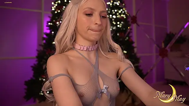 marylunamay online show from January 2, 1:49 am