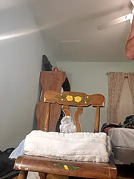 Snapshot of bigballs9 chatting on December 2, 2:42 am bigballs9 online show from December 2, 2:42 am