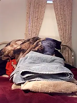 Snapshot of bigballs9 chatting on February 10, 9:47 pm bigballs9 online show from February 10, 9:47 pm