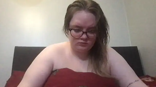 honeyyy24 online show from December 2, 7:09 pm