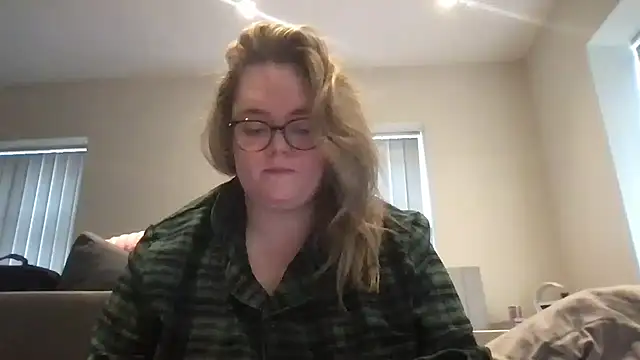 honeyyy24 online show from May 8, 9:58 am