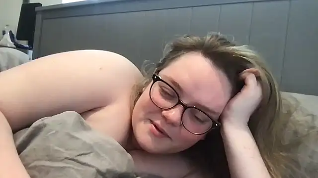 honeyyy24 online show from June 7, 11:47 am