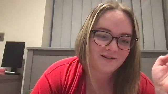 honeyyy24 online show from June 12, 8:52 pm