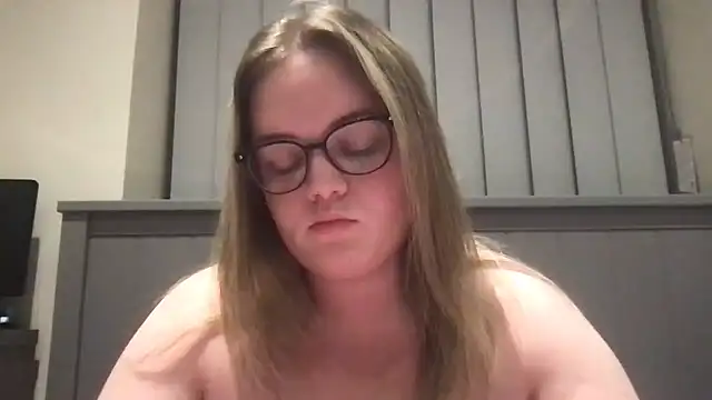 honeyyy24 online show from June 29, 9:26 pm