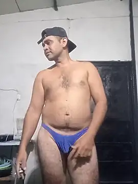 travieso2893 online show from June 14, 3:52 am