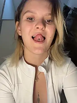 LeonaLoveFuck online show from December 14, 11:29 am
