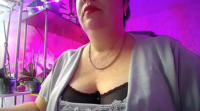  Sweet Woman online show from December 24, 4:44 am