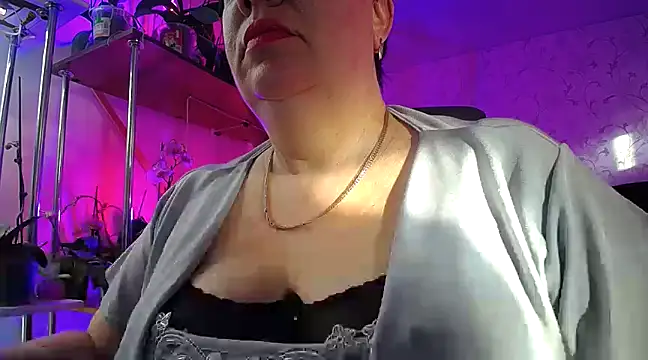  Sweet Woman online show from February 19, 1:39 pm