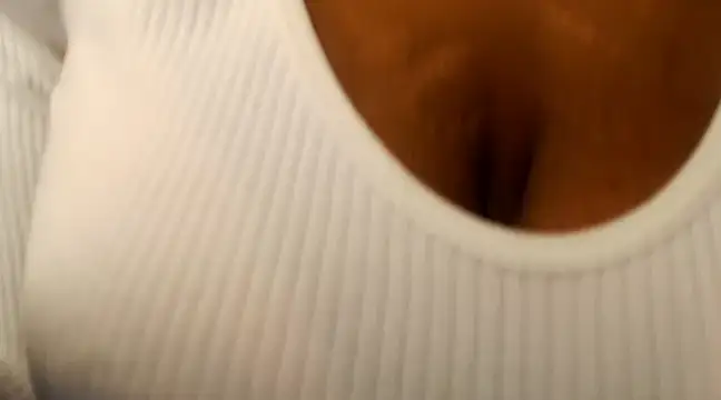 Snapshot of CaramelDelux27 chatting on February 26, 7:42 am CaramelDelux27 online show from February 26, 7:42 am