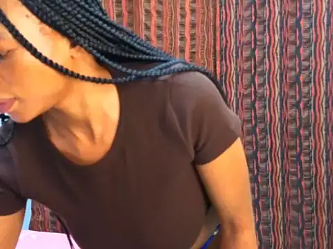 Snapshot of CaramelDelux27 chatting on September 16, 1:28 am CaramelDelux27 online show from September 16, 1:28 am