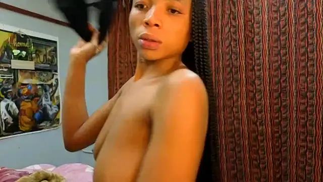 Snapshot of CaramelDelux27 chatting on October 14, 11:05 pm CaramelDelux27 online show from October 14, 11:05 pm