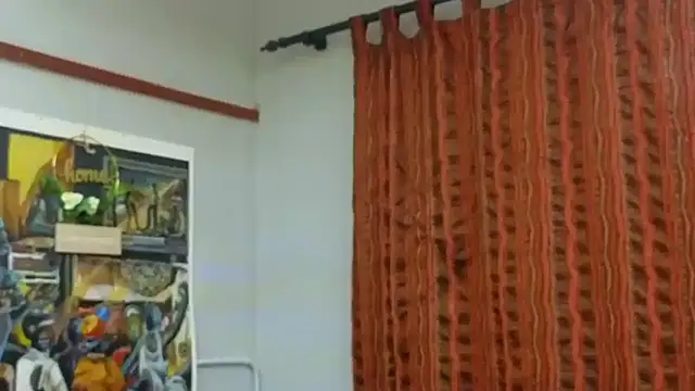 Snapshot of CaramelDelux27 chatting on October 28, 4:38 am CaramelDelux27 online show from October 28, 4:38 am