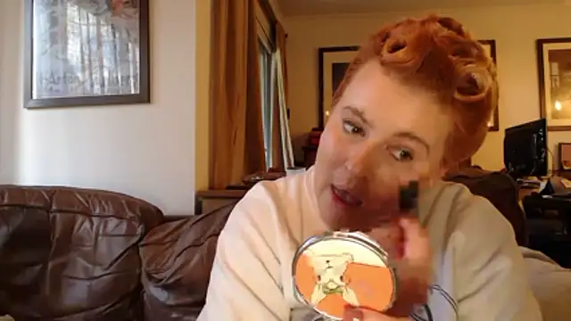 Snapshot of JosieAndYou chatting on February 14, 11:18 am JosieAndYou online show from February 14, 11:18 am