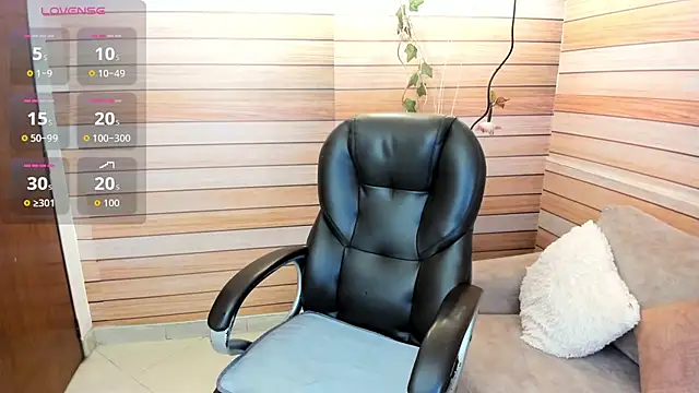 marien thomson  online show from October 2, 1:45 am