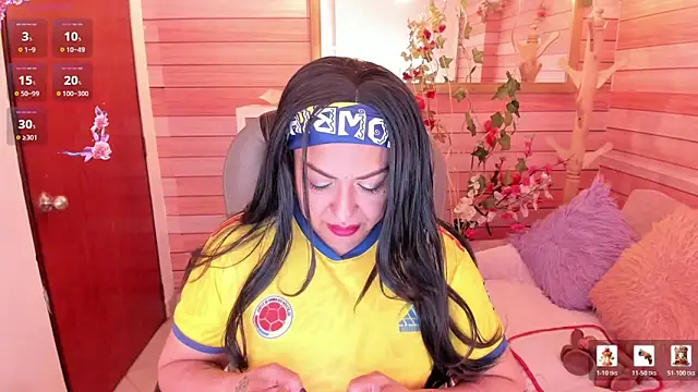 marien thomson  online show from June 17, 10:54 pm