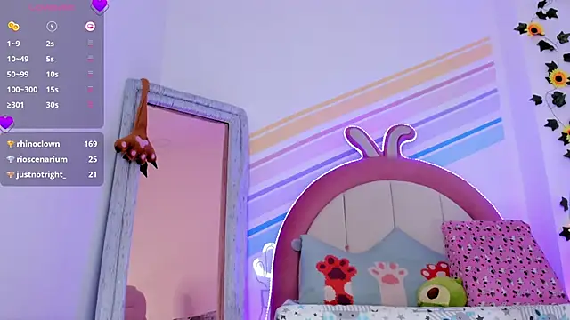 Evie Clark online show from December 28, 8:04 pm