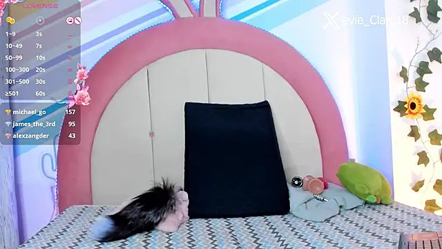 Evie Clark online show from February 1, 10:23 pm