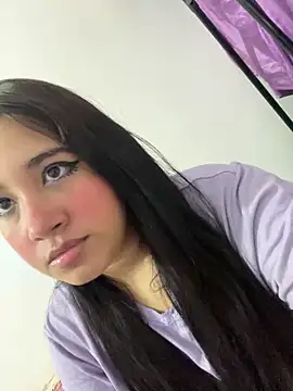 melyescobar online show from January 18, 12:04 pm