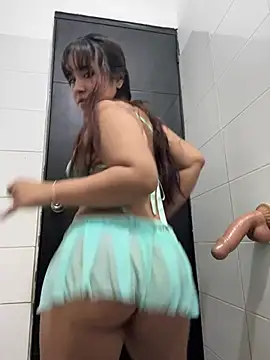 melyescobar online show from February 18, 3:57 am