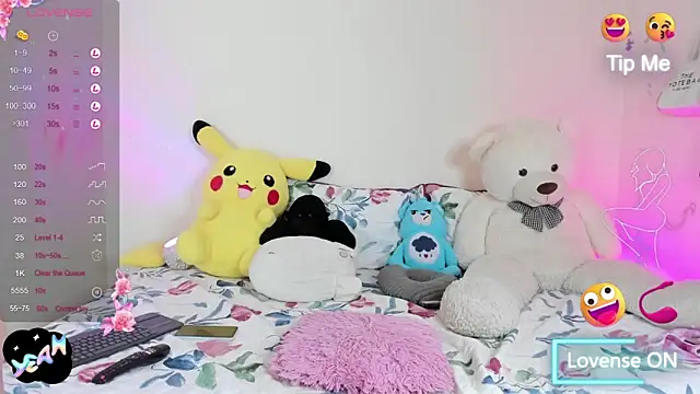 Snapshot of camy_roy chatting on March 2, 11:53 pm camy roy online show from March 2, 11:53 pm