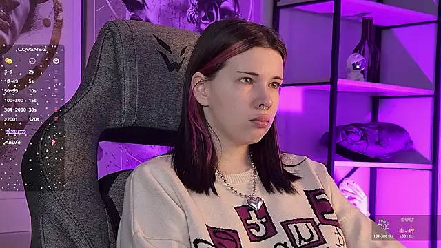 AliceSunday online show from February 3, 1:59 am