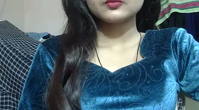 Snapshot of Aayesha chatting on December 4, 7:50 am Aayesha online show from December 4, 7:50 am