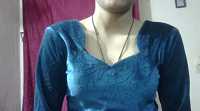 Snapshot of Aayesha chatting on December 5, 11:27 am Aayesha online show from December 5, 11:27 am