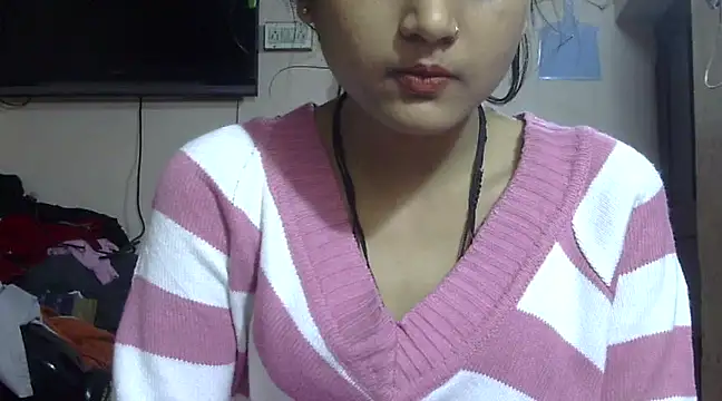 Snapshot of Aayesha chatting on February 12, 11:51 pm Aayesha online show from February 12, 11:51 pm