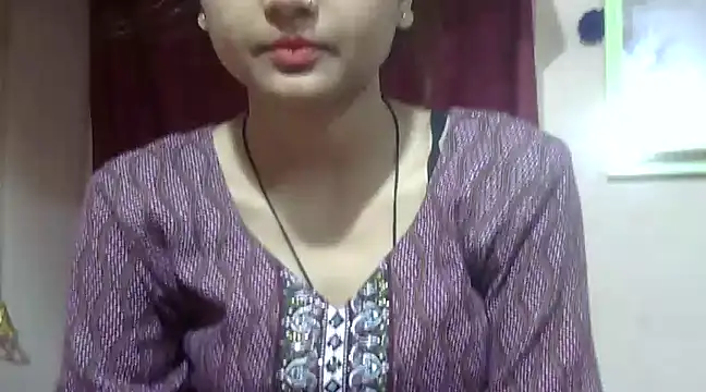 Snapshot of Aayesha chatting on March 18, 11:08 am Aayesha online show from March 18, 11:08 am