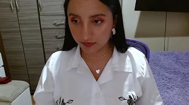 Nia-Cop online show from January 1, 2:30 am