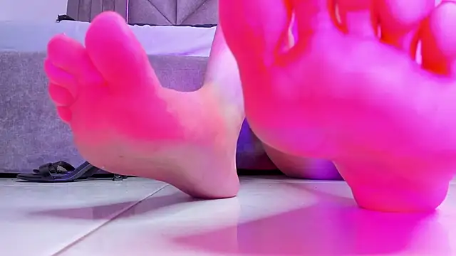 BriaConner  online show from January 18, 9:02 am