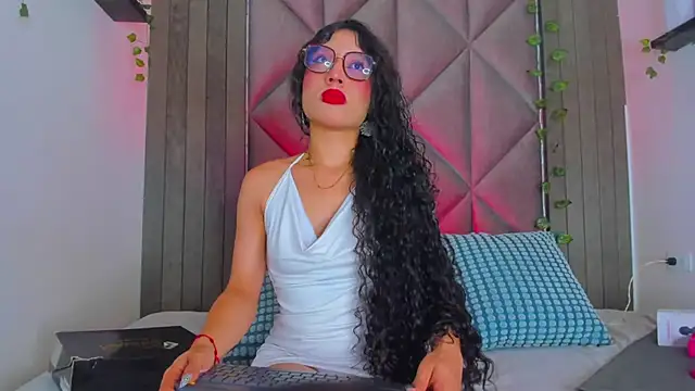 BriaConner  online show from June 15, 1:41 am