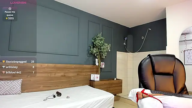 megan morgan01 online show from December 12, 3:16 pm