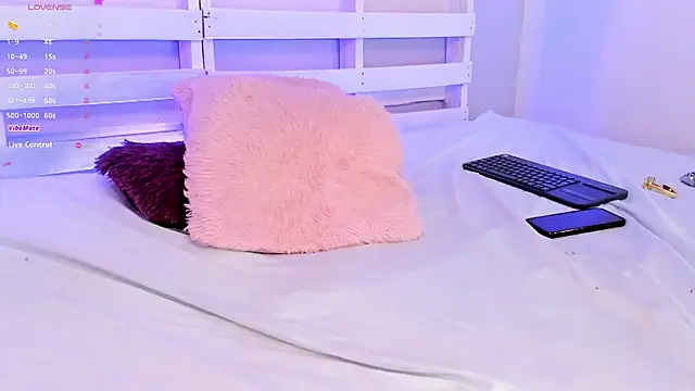 sherylgrey online show from December 30, 3:03 am