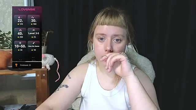 June shy0 online show from November 7, 6:57 am