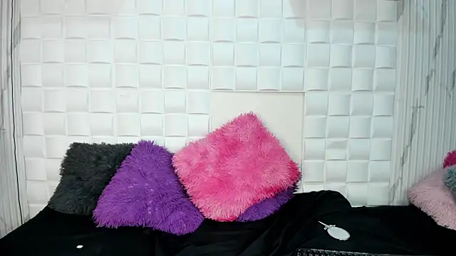 Snapshot of chloe_moretzz_ chatting on December 31, 6:13 pm chloe moretzz online show from December 31, 6:13 pm