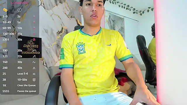 Snapshot of ryan_carter08 chatting on March 4, 3:45 am ryan carter08 online show from March 4, 3:45 am