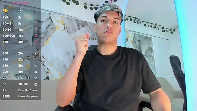 Snapshot of ryan_carter08 chatting on March 14, 4:29 am ryan carter08 online show from March 14, 4:29 am