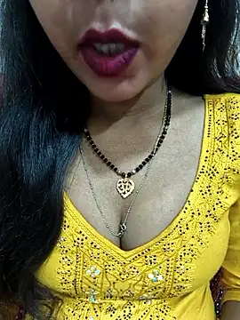 Snapshot of Sharmila-Singh chatting on May 4, 5:42 pm Sharmila-Singh online show from May 4, 5:42 pm