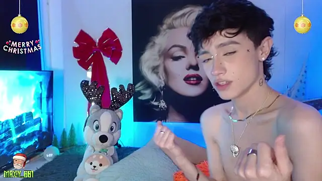 maxiy 001 online show from December 9, 11:24 pm