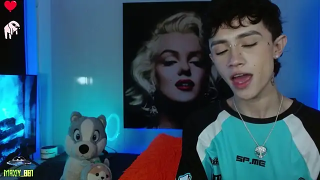 maxiy 001 online show from January 10, 4:33 am