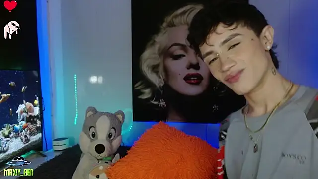 maxiy 001 online show from January 16, 7:17 am