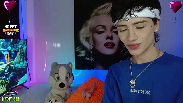 maxiy 001 online show from February 5, 7:18 am