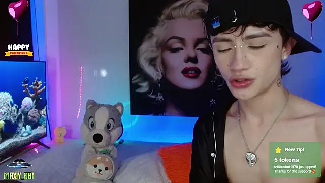 maxiy 001 online show from February 8, 10:50 am