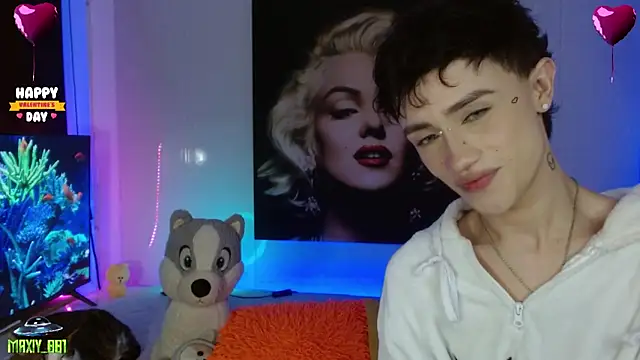 maxiy 001 online show from February 12, 9:20 am