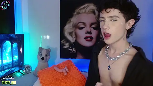 maxiy 001 online show from September 12, 1:49 am