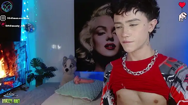 Snapshot of maxiy_001 chatting on February 28, 3:18 am maxiy 001 online show from February 28, 3:18 am