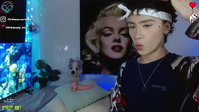 Snapshot of maxiy_001 chatting on March 5, 4:36 pm maxiy 001 online show from March 5, 4:36 pm